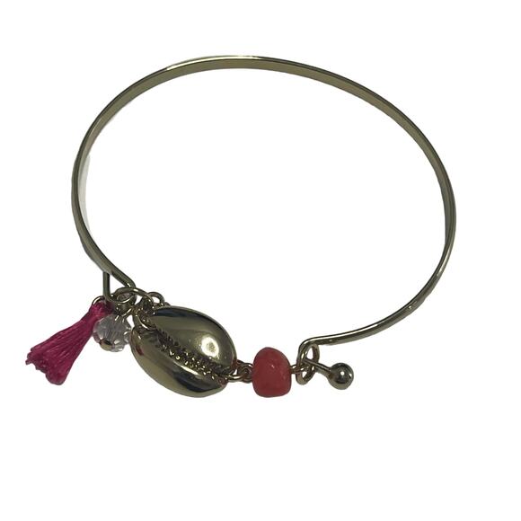 Bangle Bracelet gold toned with hook closure shell charm easy to wear light - Picture 1 of 7